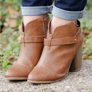 LC Lauren Conrad Brown Booties